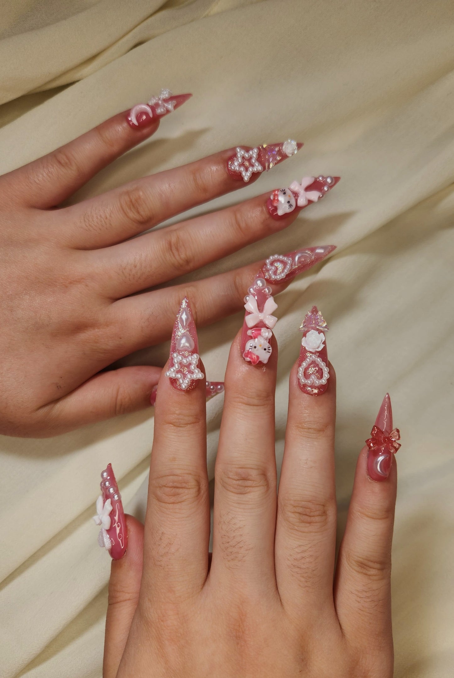 Kitty Clawz - Hello Kitty Themed Nails